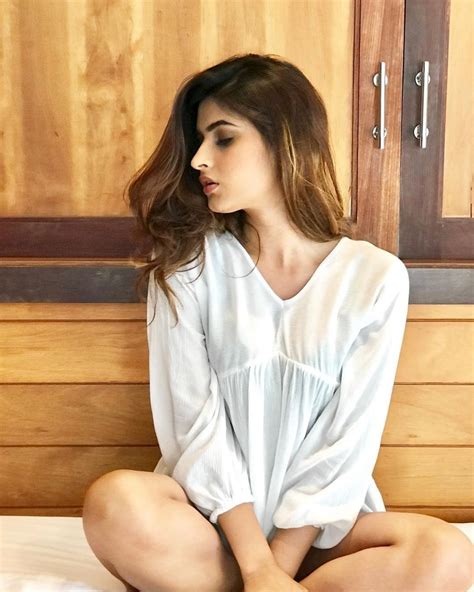 karishma sharma hot